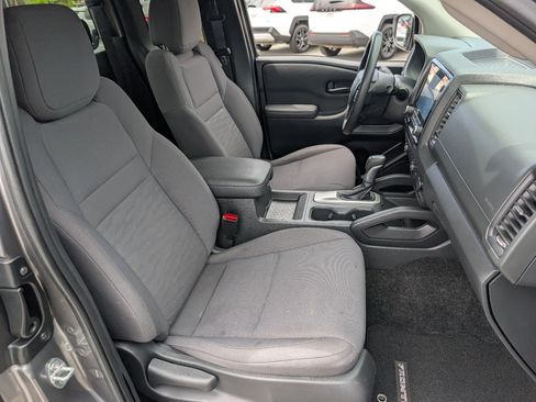 Used 2022 Nissan Frontier S w/ Technology Package RWD image 7