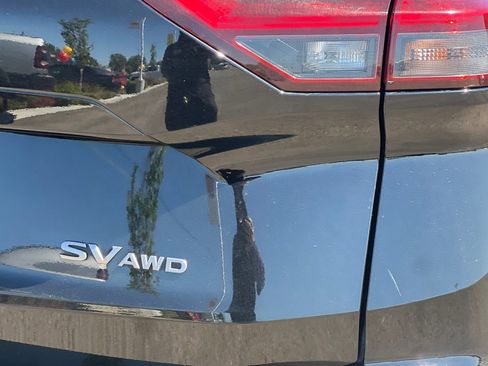 Used 2024 Nissan Rogue SV AWD/4WD image 26