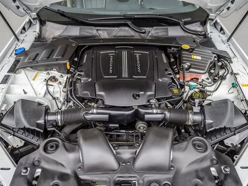Used 2015 Jaguar XJ L Portfolio image 17
