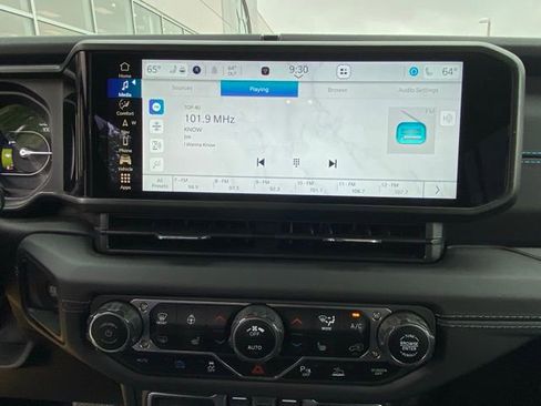 Used 2024 Jeep Wrangler High Altitude image 21