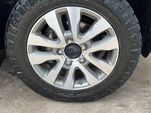 Used 2017 Toyota Tundra Limited AWD/4WD image 27