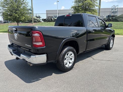 Used 2022 RAM 1500 Laramie AWD/4WD image 9