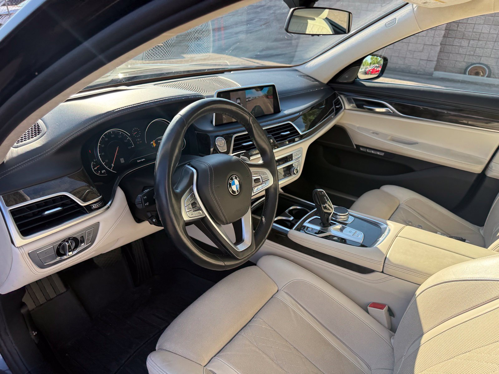 Used 2016 BMW 750i xDrive AWD/4WD image 13