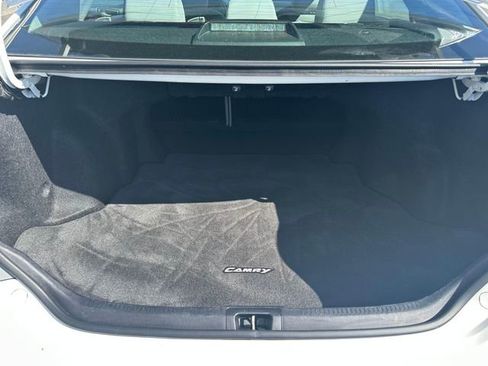 Used 2014 Toyota Camry LE image 15