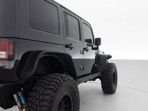Used 2007 Jeep Wrangler Unlimited Rubicon w/ PWR Convenience Group AWD/4WD image 14