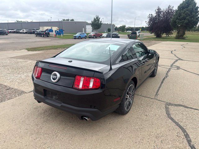 Used 2012 Ford Mustang GT Premium w/ HID Headlamps & Security Pkg RWD image 9