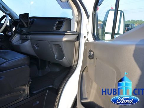 Used 2026 Ford Transit 250 148 Medium Roof RWD image 13
