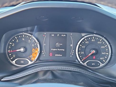 Used 2018 Jeep Renegade Latitude image 18