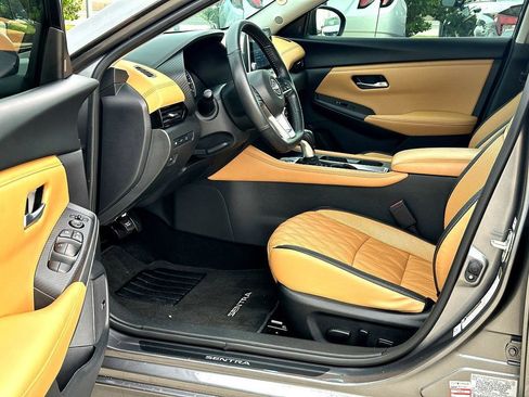 Used 2025 Nissan Sentra SV w/ SV Premium Package FWD image 12
