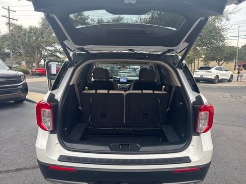 Used 2023 Ford Explorer XLT w/ Equipment Group 202A image 11