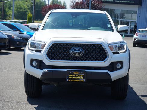 Used 2019 Toyota Tacoma TRD Off-Road AWD/4WD image 8