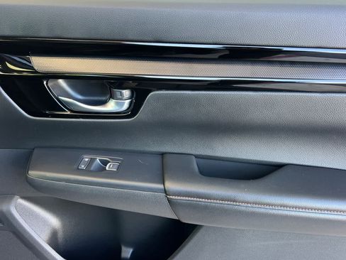Used 2025 Honda CR-V Sport Touring image 19