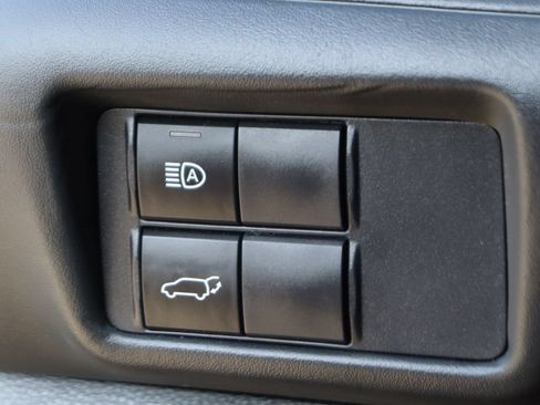 Used 2022 Toyota Highlander XLE FWD image 20
