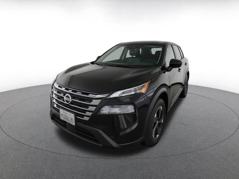 Used 2025 Nissan Rogue SV FWD image 3