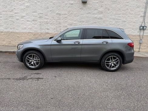 Used 2019 Mercedes-Benz GLC 300 image 2