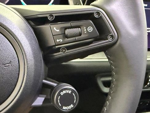 New 2026 Porsche Cayenne image 20