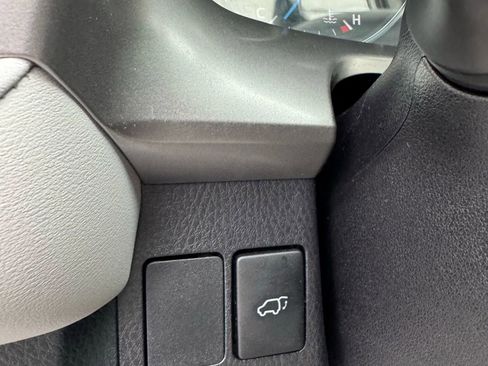 Used 2017 Toyota RAV4 Limited w/ Advanced Technology Package image 31