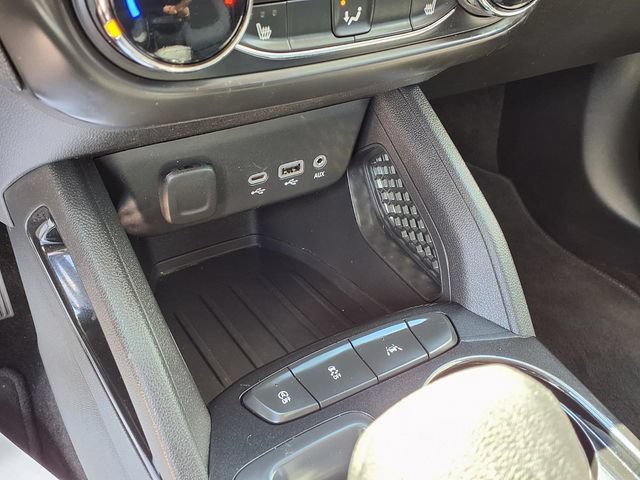 Used 2023 Chevrolet TrailBlazer LT FWD image 11