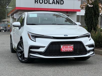 Certified 2025 Toyota Corolla SE w/ SE Premium Package