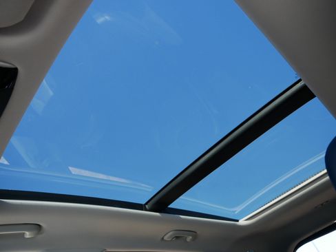 Certified 2022 Kia Sorento SX image 32