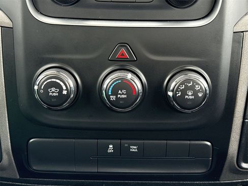 Used 2019 RAM 1500 Tradesman w/ Power & Remote Entry Group image 16