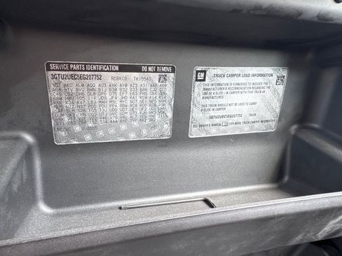 Used 2014 GMC Sierra 1500 SLE w/ SLE Value Package AWD/4WD image 18