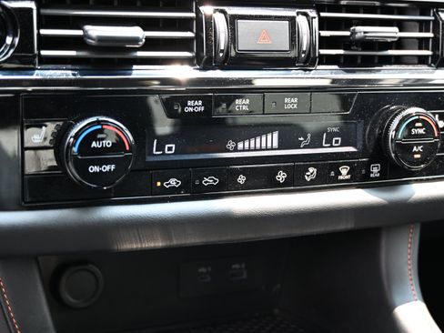 Used 2025 Nissan Pathfinder Rock Creek AWD/4WD image 24