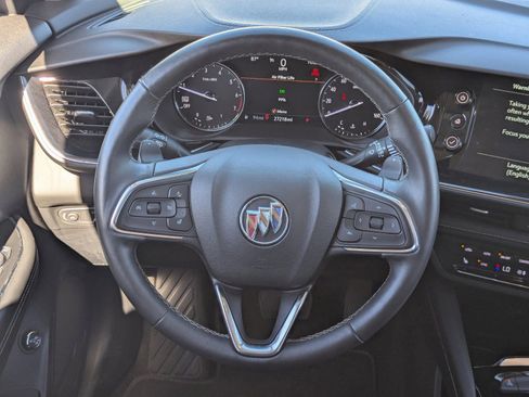 Used 2023 Buick Envision Essence image 19
