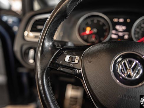 Used 2017 Volkswagen Golf Alltrack S image 24