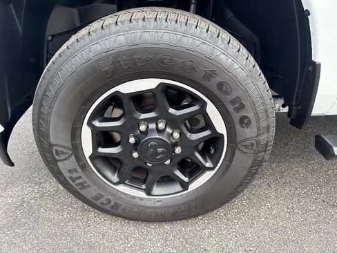 Used 2025 RAM 2500 Laramie AWD/4WD image 12
