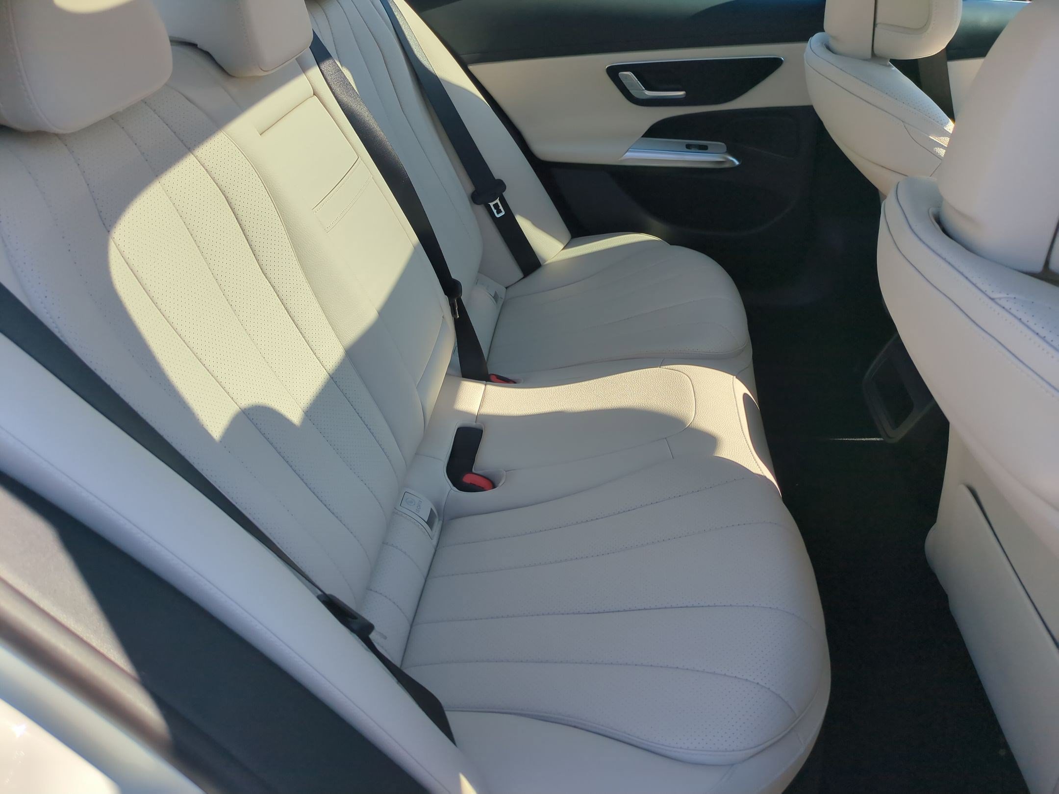 Certified 2025 Mercedes-Benz E 450 4MATIC Sedan image 33