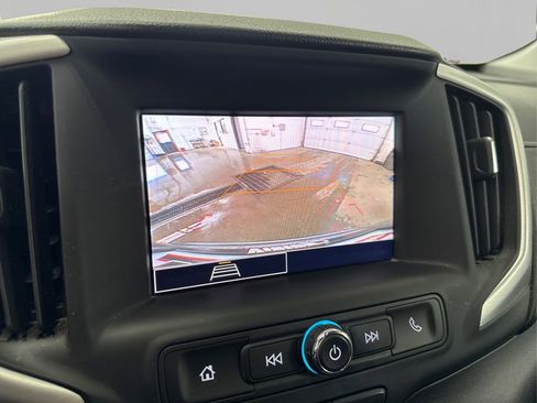 Used 2024 GMC Terrain SLE w/ Driver Convenience Package image 32