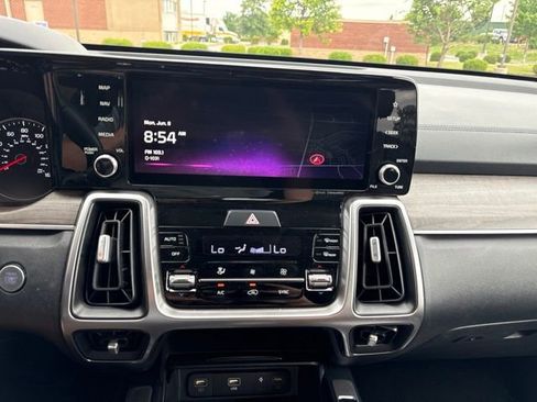 Certified 2023 Kia Sorento X-Line EX AWD/4WD image 12