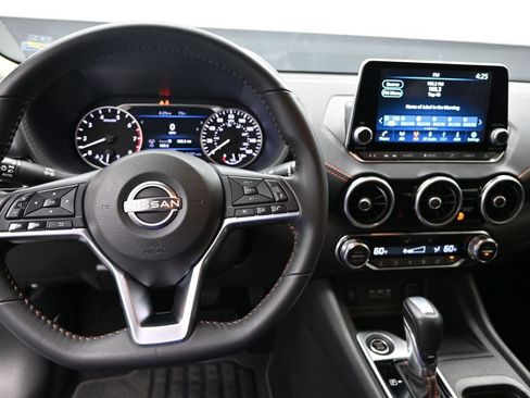 Used 2024 Nissan Sentra SR image 19