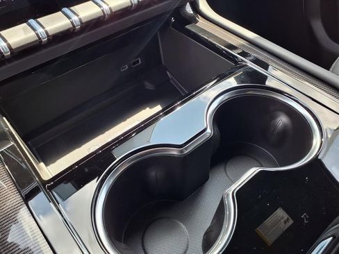 New 2026 GMC Yukon XL Elevation w/ Elevation Premium Package image 13