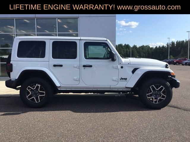 Used 2026 Jeep Wrangler Unlimited Sahara AWD/4WD image 9