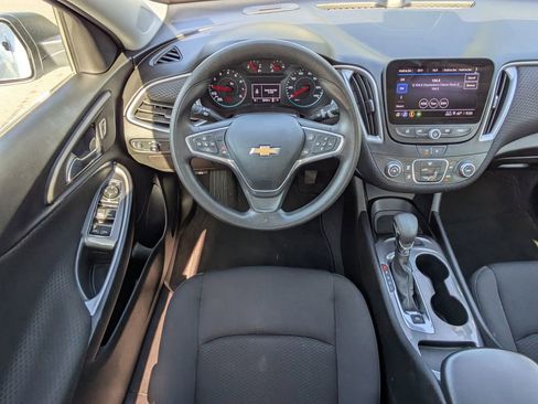 Used 2023 Chevrolet Malibu LS FWD image 14