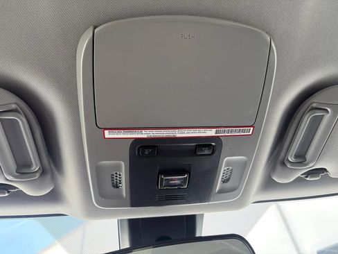 Used 2021 Toyota Camry LE FWD image 33