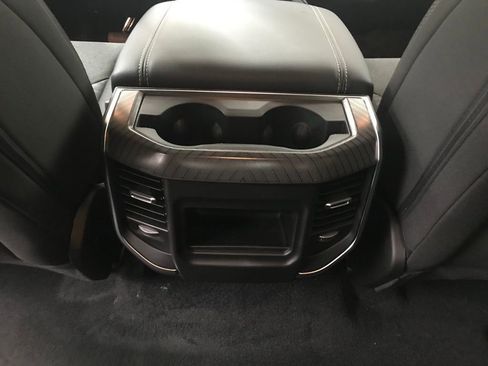 New 2026 RAM 1500 4x4 Crew Cab image 32