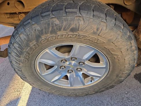 Used 2018 Chevrolet Silverado 1500 LT w/ All Star Edition image 5