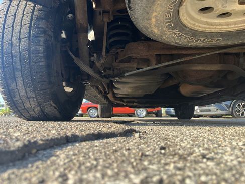 Used 2000 Chevrolet Tahoe LS w/ LS Preferred Equipment Group image 25