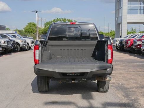 Used 2017 Ford F250 Platinum w/ Platinum Ultimate Package image 10