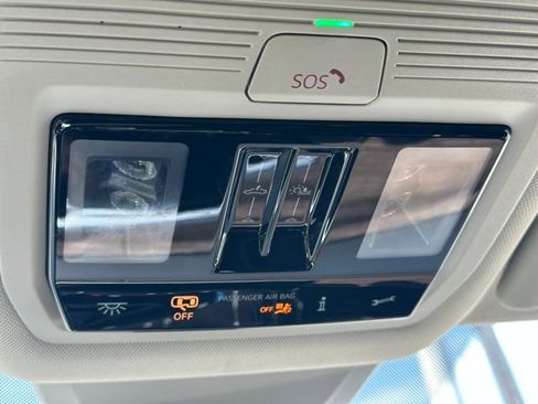 Certified 2024 Volkswagen Atlas SEL Premium R-Line image 18