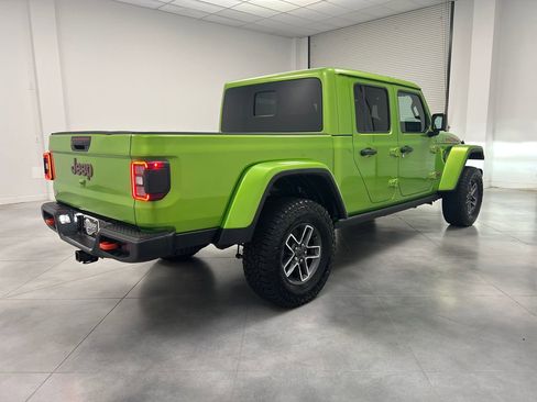 Used 2025 Jeep Gladiator Mojave w/ Convenience Group AWD/4WD image 7