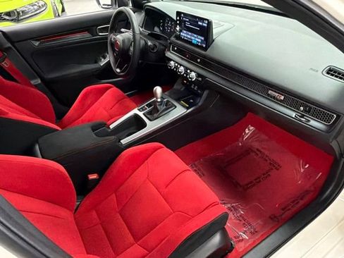 Used 2025 Honda Civic Type R image 10