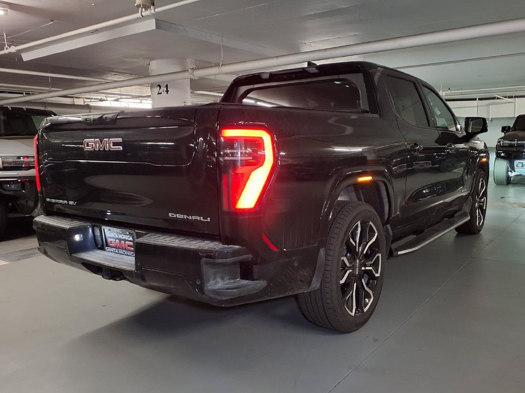 Certified 2026 GMC Sierra EV Denali AWD/4WD image 23