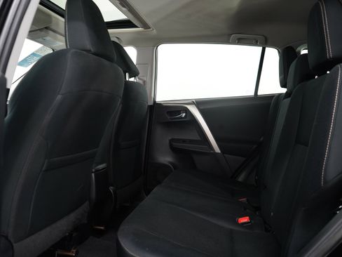 Used 2015 Toyota RAV4 XLE AWD/4WD image 18