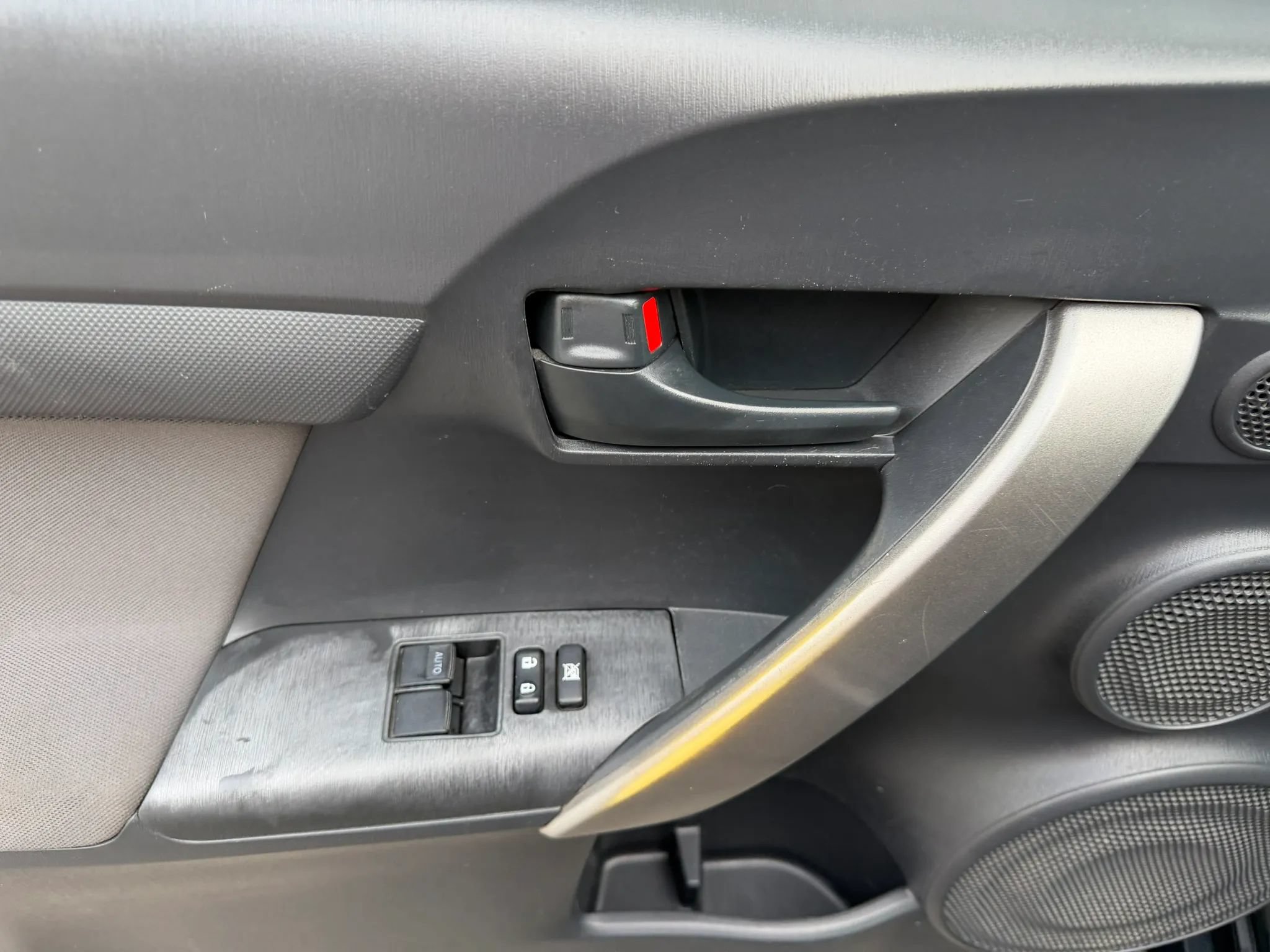 Used 2015 Scion tC FWD image 13