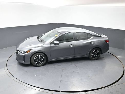Used 2024 Nissan Sentra SV FWD image 43