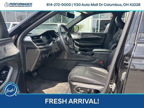 Used 2024 Jeep Grand Cherokee L Overland w/ Advanced Protech Group III image 12